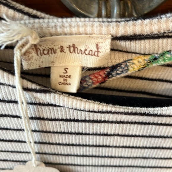 Hem & Thread Women’s Cream and Navy Striped Tee Shirt Dress Size Small NWT - Picture 2 of 10